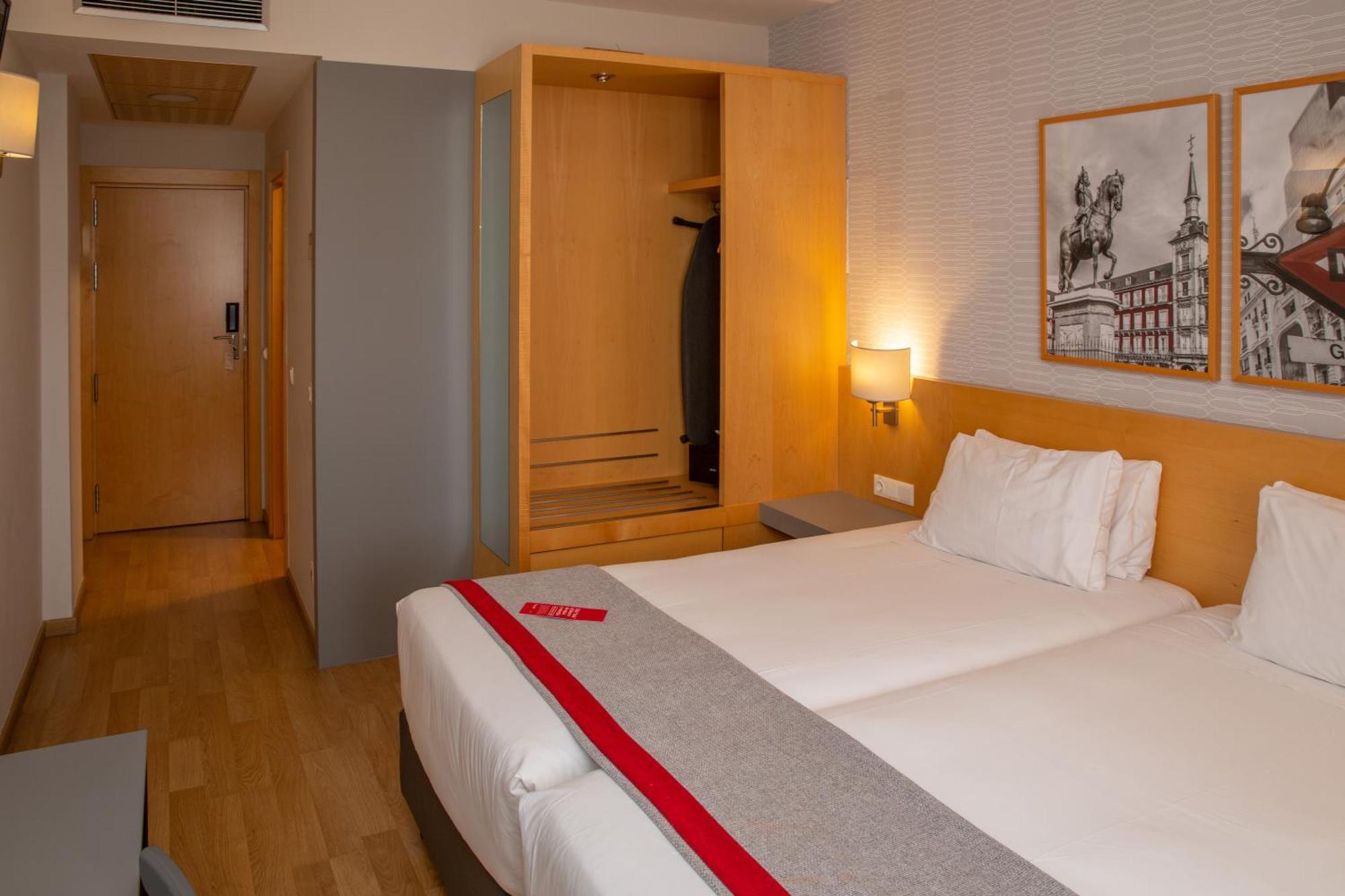 Ramada By Wyndham Madrid Getafe Hotel Exterior photo