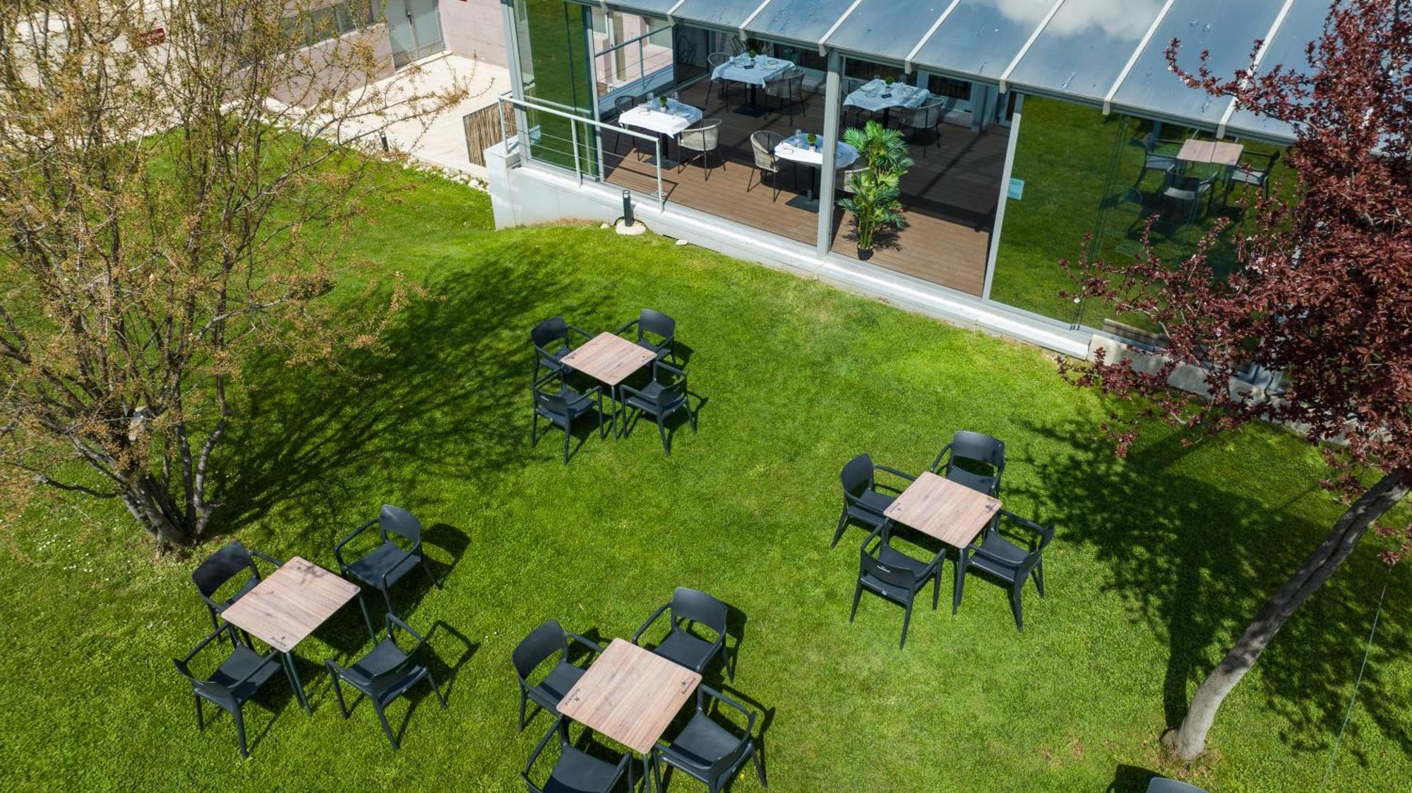 Ramada By Wyndham Madrid Getafe Hotel Exterior photo